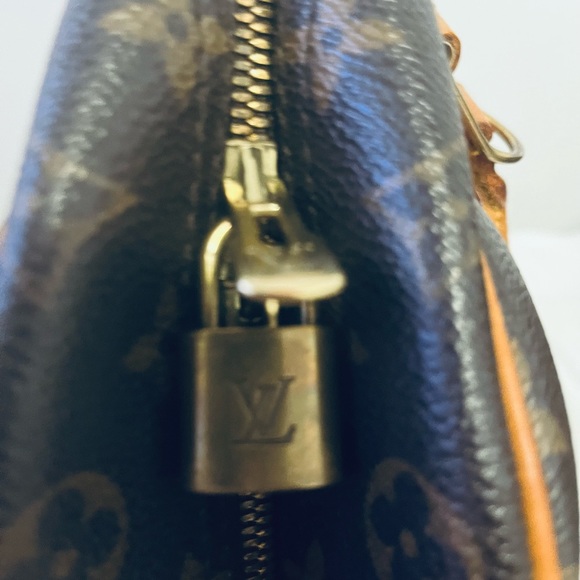 Louis Vuitton Deuville - Picture 5 of 8